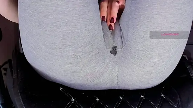 Cameltoe_squirt_inPants — squirt OCEAN