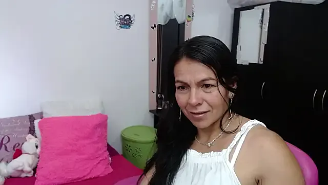 camilavargas_ — Ice in the tits