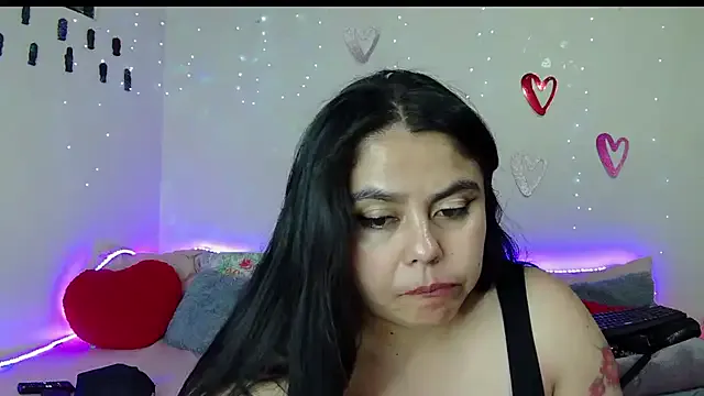 celeste_hotty on StripChat 