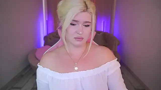 CocoSecretss on StripChat 