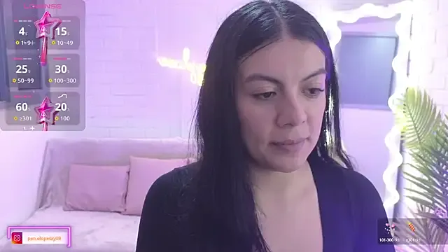 Coraline_tay — show ass