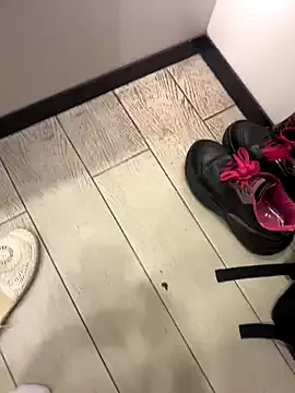 CrazzyChicks — SQUIRT