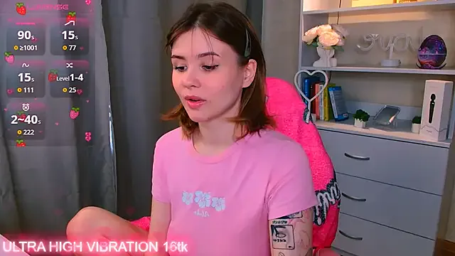 cutie_mili —  Melt My Toy. Melt Me.