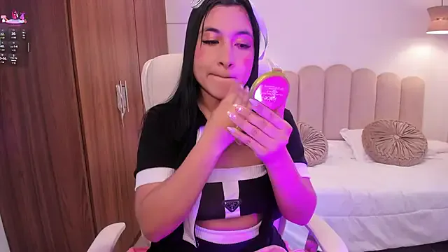 DANDARA_THOM on StripChat 
