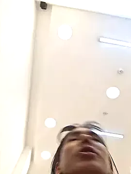 Doll_Loren on StripChat 
