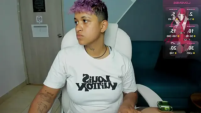 Dominick_jones — thighs and ass teasing close up 