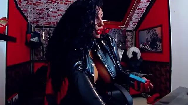 DommeBellatrix on StripChat 