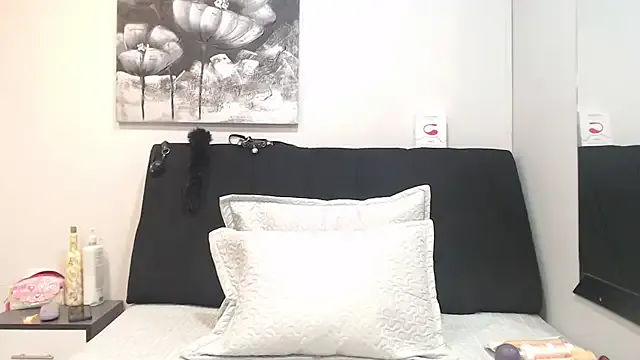 DonnaJoness on StripChat 