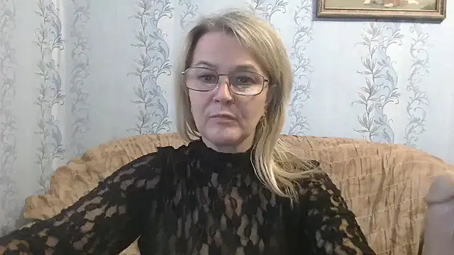 EleanoraDream on StripChat 