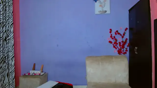 electrabrowns on StripChat 