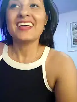 elena_jonees on StripChat 