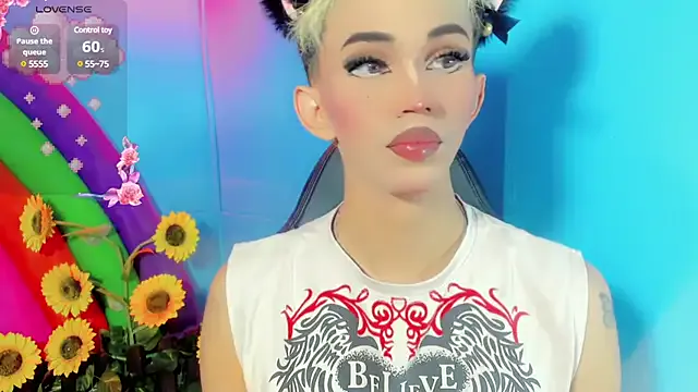 emelly_horny_ on StripChat 