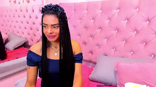 EmmaEbony_ on StripChat 