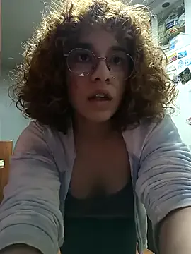 EmmaMelissa0521 on StripChat 