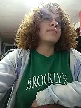 EmmaMelissa0521 on StripChat 