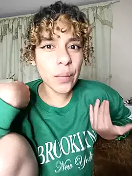 EmmaMelissa0521 on StripChat 
