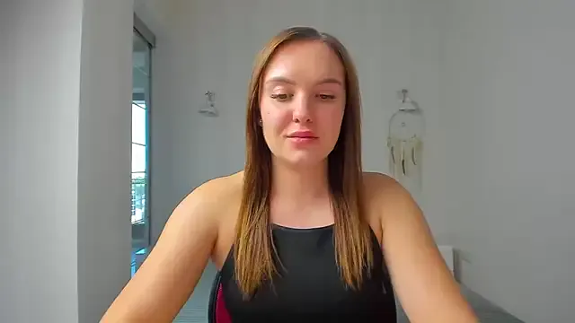 EmmaNorman on StripChat 