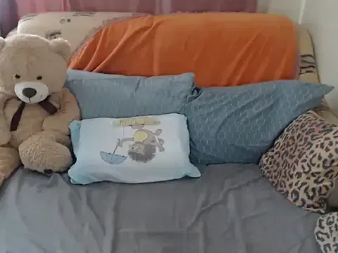 Emmatoo on StripChat