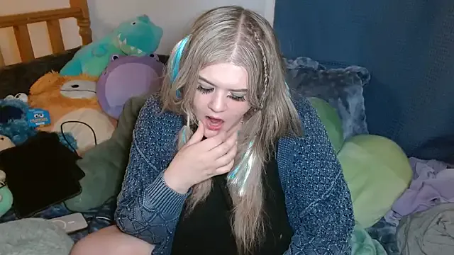 Emmy_Fleur — unsure you pick!<3