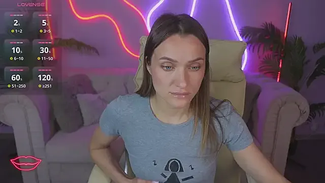 EmmySkyy on StripChat 