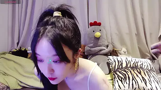 Etherealcat33 on StripChat 