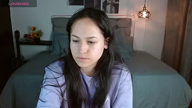 Eymmy_24 on StripChat 