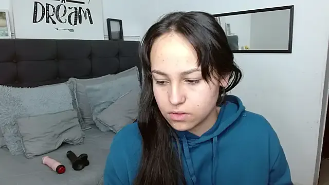 Eymmy_24 on StripChat 