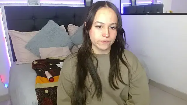 Eymmy_24 on StripChat 