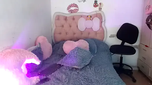 Foxkatty69 — Waiting for you... on all fours 