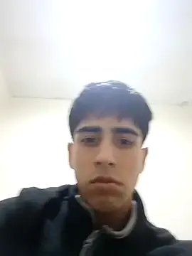 giudich1 — lecheee como pistola  cumm