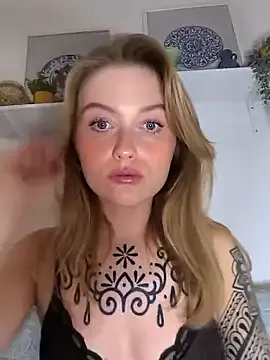 Goldloeckchen159 — Show sweet Pussy 