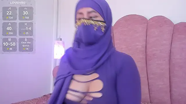 halabi_saha on StripChat 