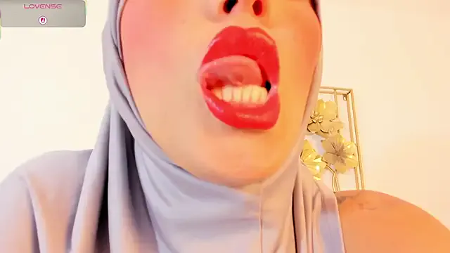 hanajameela on StripChat 