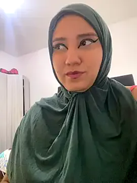 hannahayat on StripChat 