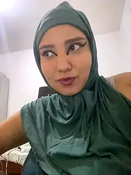 hannahayat on StripChat 