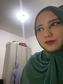 hannahayat on StripChat 