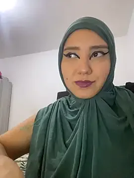 hannahayat on StripChat 