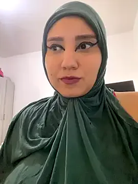 hannahayat on StripChat 