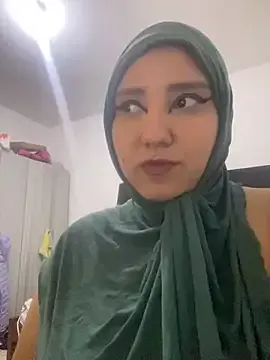 hannahayat on StripChat 
