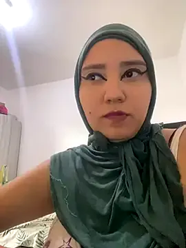 hannahayat on StripChat 