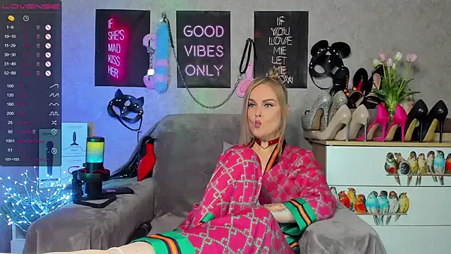 HannaKorsak on StripChat 