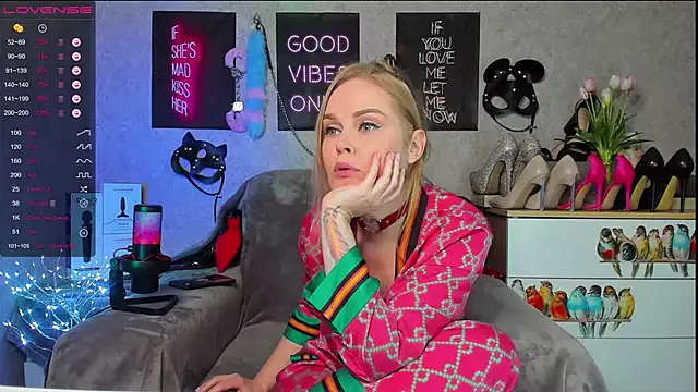 HannaKorsak on StripChat 