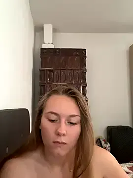 HeiligeJulia — Twerk 