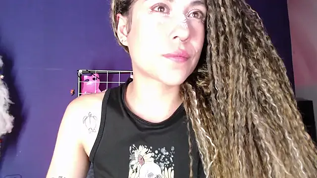 Hellen_dumont on StripChat 