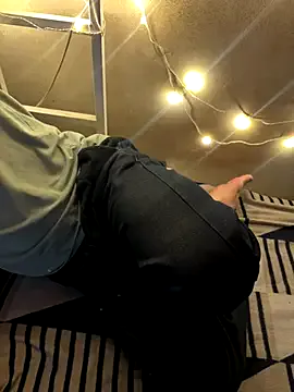 HorseDick_daddy — Naked cum in public
