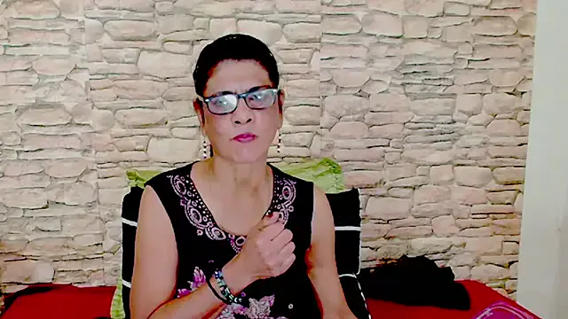 IndianAllure on StripChat 