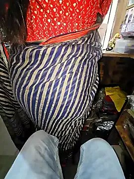 indianhotwife639 on StripChat