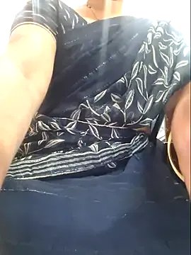 indianhotwife639 on StripChat