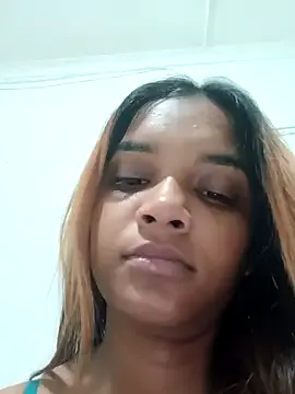 Indianqueen03 on StripChat 