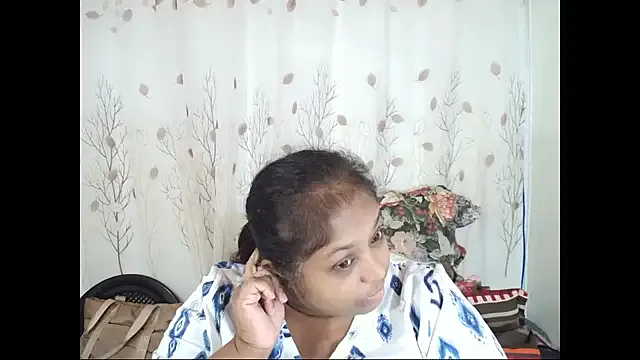 Indiantasha on StripChat 